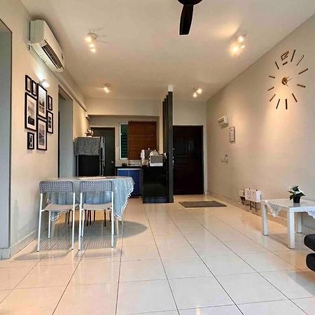 Moderm Spacious 6Pax S Pice Penang Bayan Lepas Kültér fotó